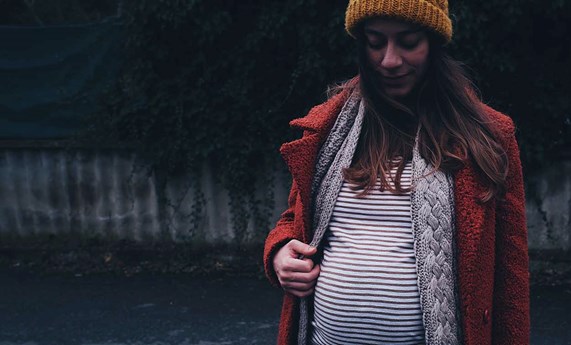 La exposición a la contaminación atmosférica durante el embarazo se asocia con un retraso del crecimiento físico en los primeros años de vida