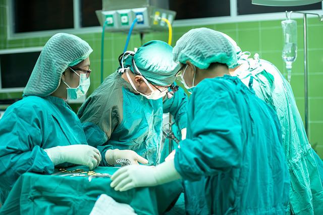 Un fármaco reduce las hemorragias graves en las operaciones a pacientes de riesgo cardiovascular