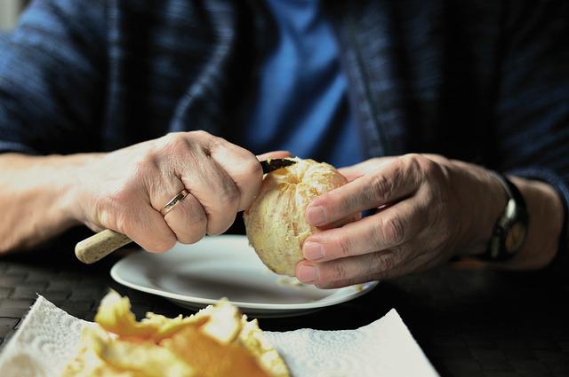 Una dieta antiinflamatoria disminuye la aparición de dolor en personas mayores