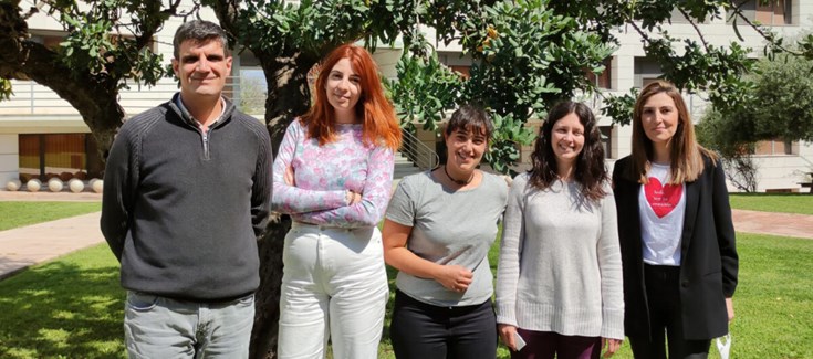 They are studying how stress during adolescence affects the thalamus, an area of the brain affected in mental illnesses such as depression or schizophrenia. They are studying how stress during adolescence affects the thalamus, an area of the brain affected in mental illnesses such as depression or schizophrenia.