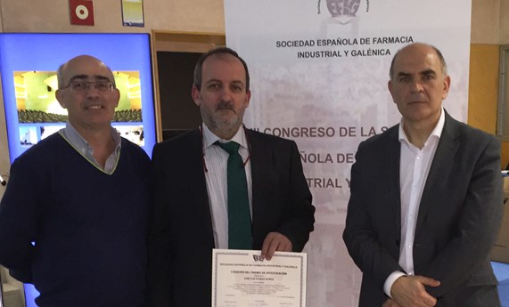 Premio SEFIG por el trabajo colaborativo del CIBER-BBN en nuevas tecnologías para la terapia de enfermedades oculares.